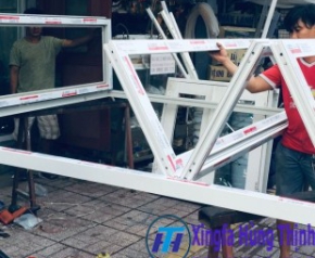 SO SÁNH CỬA NHÔM XINGFA VỚI CỬA SẮT LOẠI NÀO TỐT HƠN